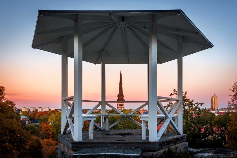 Lusthus på Djäkneberget i Västerås. Fotograf: Avig Photo Lusthus på Djäkneberget i Västerås. Fotograf: Avig Photo
