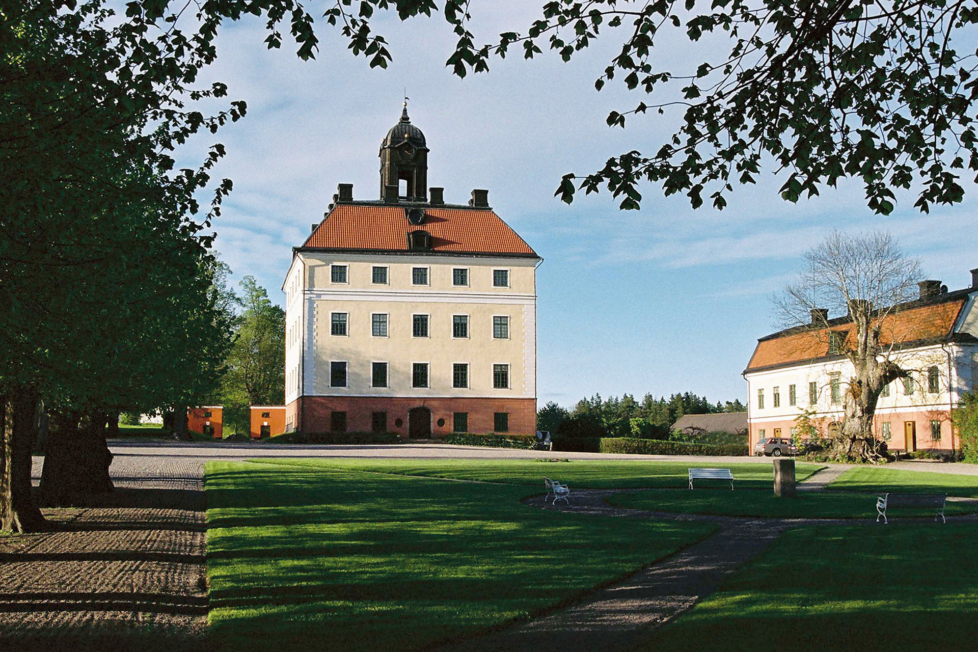 Engsö slott på vackra Ängsö utanför Västerås. Fotograf: Jan Gustafsson