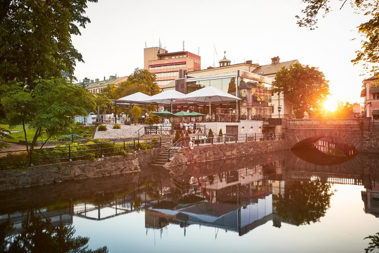Brasserie Stadsparken i Solnedgång. Fotograf: Pia Nordlander Brasserie Stadsparken i Solnedgång. Fotograf: Pia Nordlander