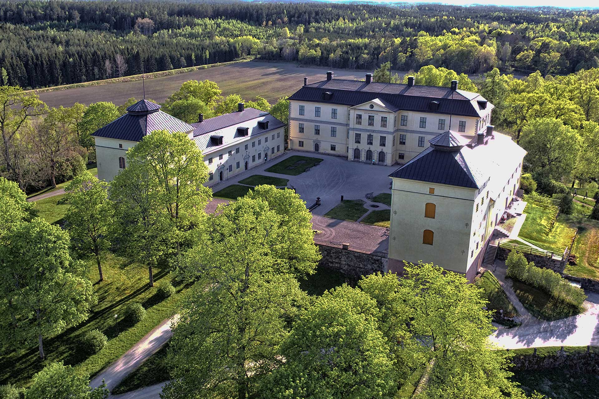 Vybild över Löfstads Slott i Norrköping Vybild över Löfstads Slott i Norrköping