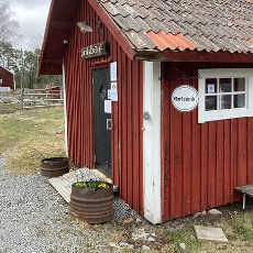 Gårdsbutiken vid Kärrbo Prästgård. Foto: Mova Berglund