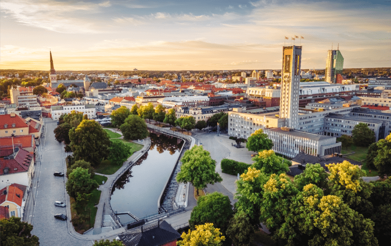 Drönar vy över Västerås City. Foto Avig Kazanjian