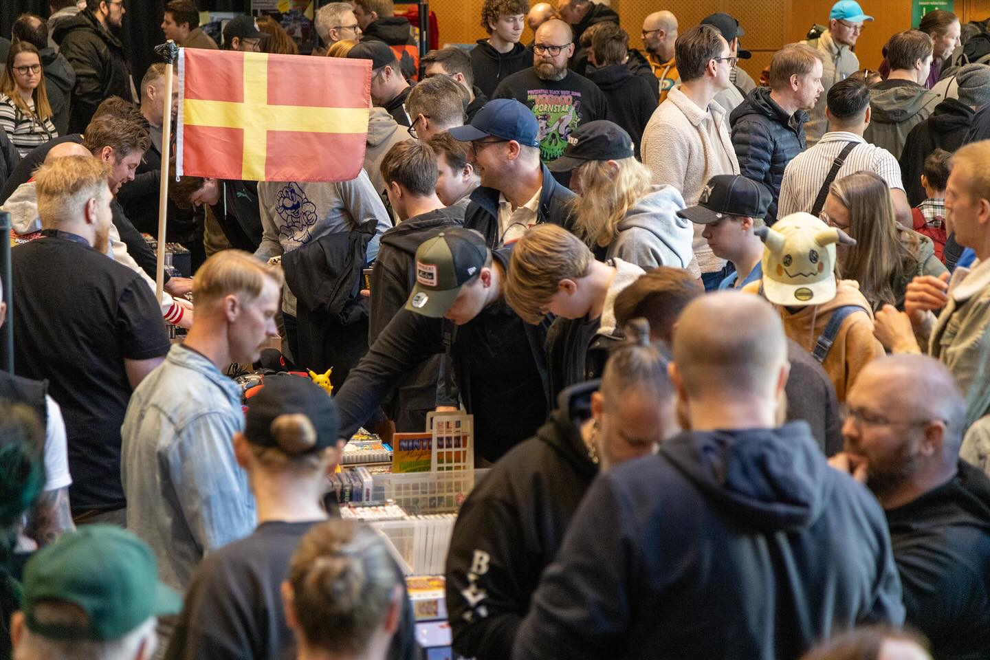 Människor på en mässa