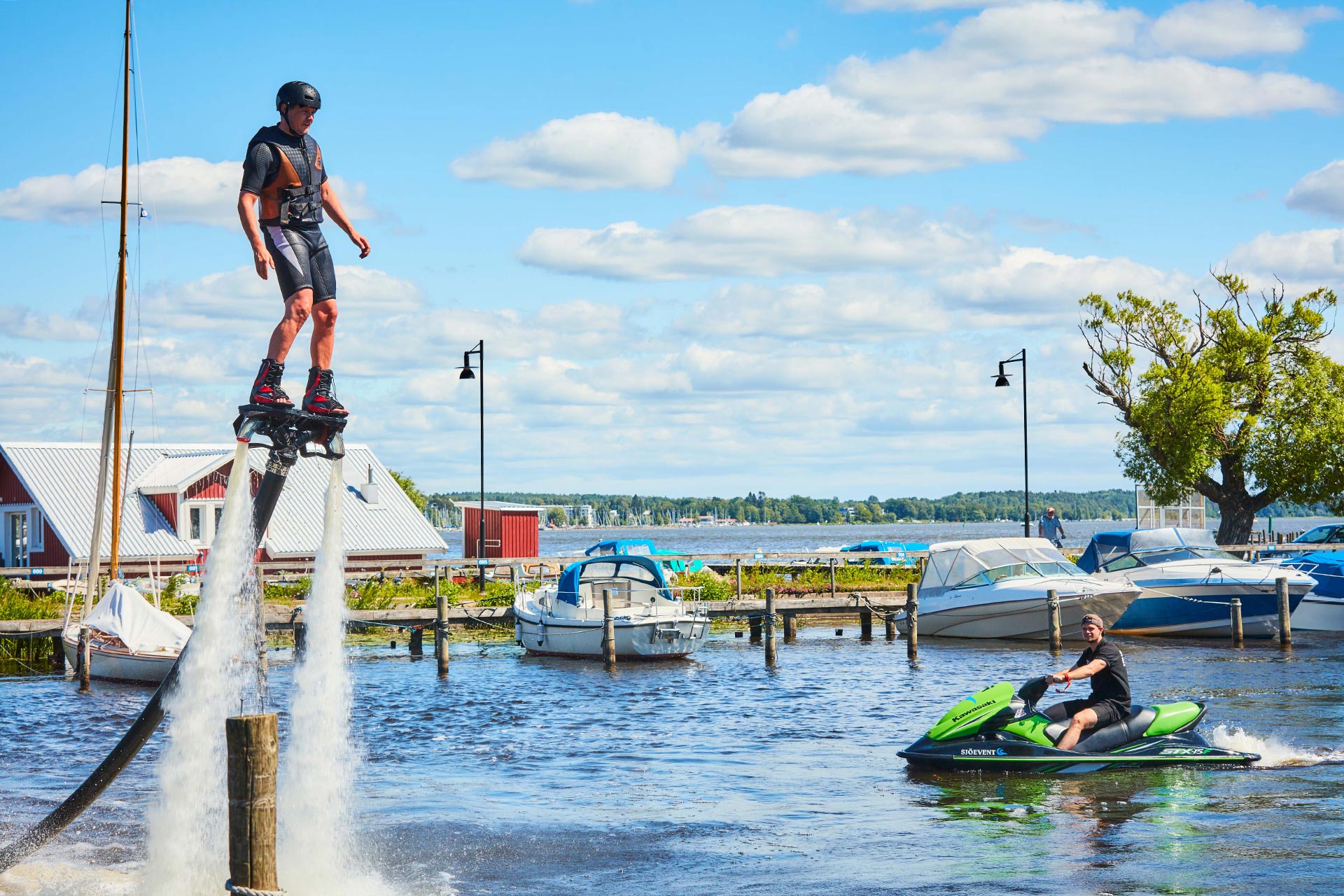 Aktivitet på Mälaren vid Västerås Gästhamn. Fotograf: BildeN Aktivitet på Mälaren vid Västerås Gästhamn. Fotograf: BildeN